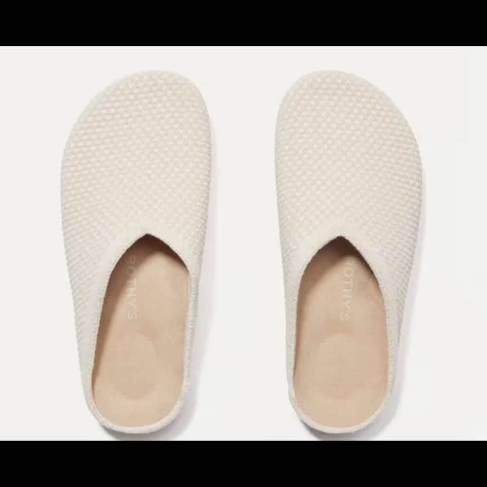 White-ish cream rothy’s slip ons